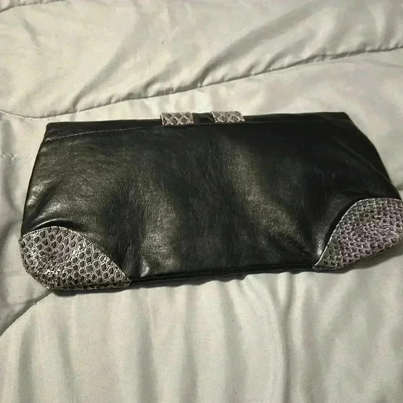 Evening Clutch - Picture 2 of 11